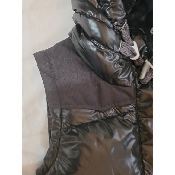 LOLE Hooded Vest Atelier Insulation Puffer Jacket NWT No Arms - Picture 10 of 16